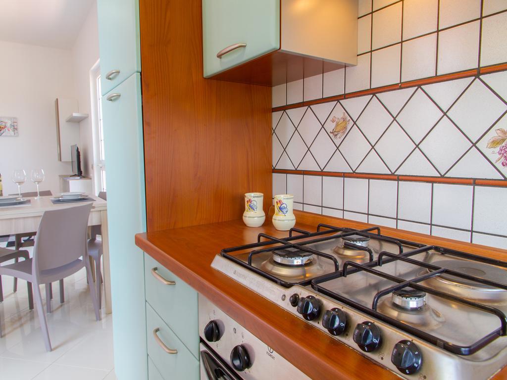 Gelso Bianco Apartments Кампофеличе-ди-Роччелла Экстерьер фото